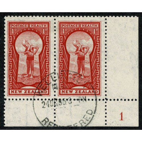 New Zealand. 1935 Health. "Key to Health". Fine Used positional pair. SG 576