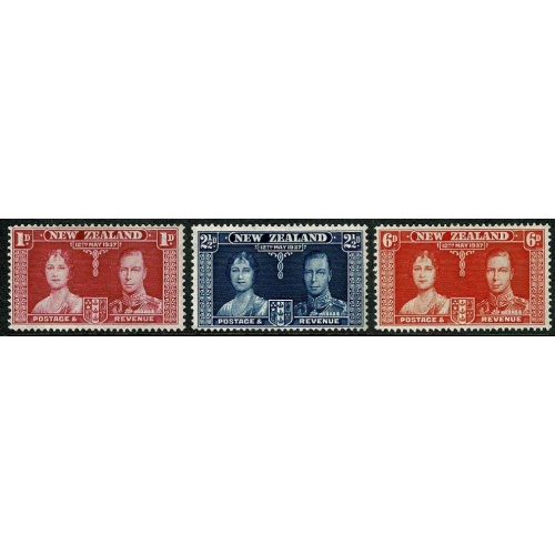 Neew Zealand. 1937 Coronation. Set of 3 values. SG 599-601.